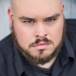 Will Harris - 鐘點戰演員 飾演Ulysse