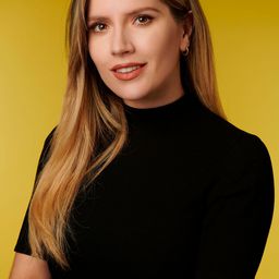 Laurita Fernández 飾演 Mery Oliva