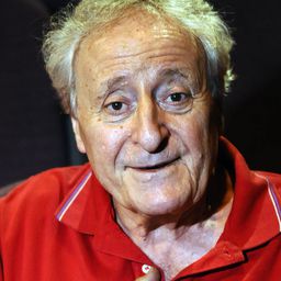 Roberto Carnaghi 飾演 Oscar