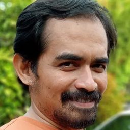 艾德華·馬納盧 - 鬼咧號演員 飾演Darto