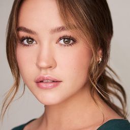 莎蒂·史丹利 飾演 Clancy