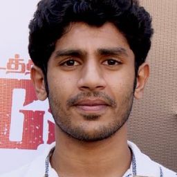 赫里度哈倫 飾演 Shiaz