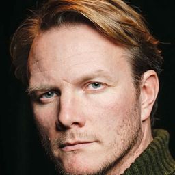 Oddgeir Thune 飾演 Panfløytemannen