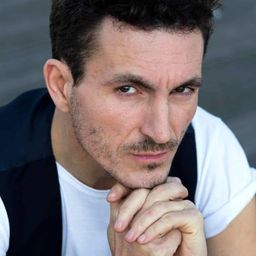 Denis Campitelli - 天氣晴有時多雲演員 飾演