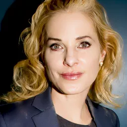 海倫娜·尤迪 飾演 