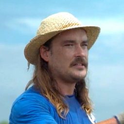 Gardner Goodall 飾演 Self - Native Plants Program Senior Coordinator