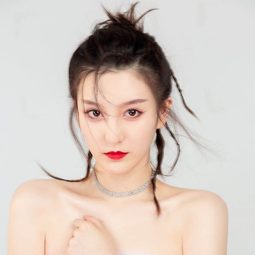 金尤美 - 密室逃生演員 飾演Xiao Miao