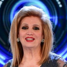 Iva Zanicchi - W gli sposi演員 飾演Maria