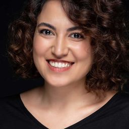 Cemile Çigdem Canyurt 飾演 