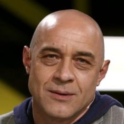 Ramiro Blas 飾演 Márquez