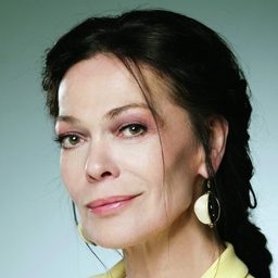 Elle Kull 飾演 Weckström