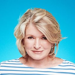 Martha Stewart 飾演 Herself
