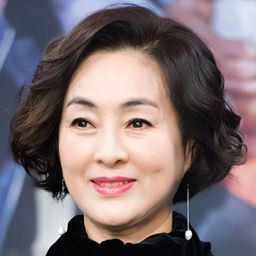 李甫姫 飾演 Ji-hyun