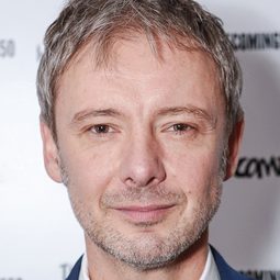 John Simm 飾演 Eddie