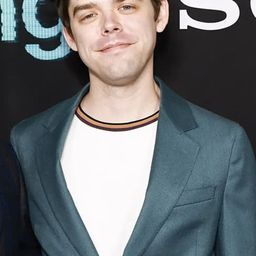 尼古拉斯·D·強森 - 人肉搜索 2：失蹤搜救導演