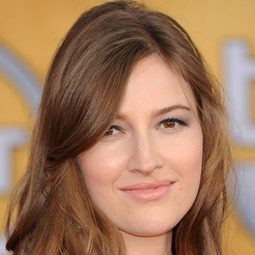 凱莉·麥當勞 - 誘餌新娘演員 飾演Katie Nic Aodh