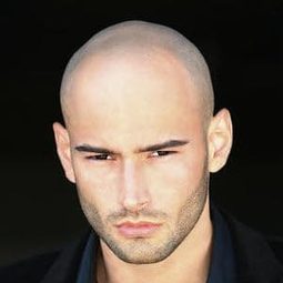 Christian Monzon - 綁定演員 飾演Ronnie