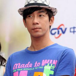 Shan-Wei Chang 飾演 