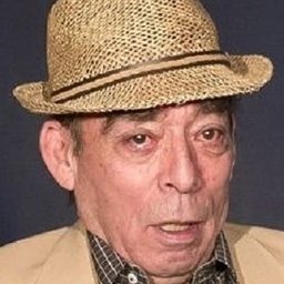 Alberto Rojas 飾演 Ambar