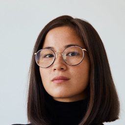 Anna Berg - 關於愛演員 飾演Anna