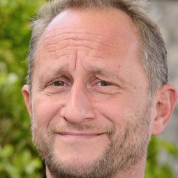 賓諾瓦寶洛禾迪 - The Carriers Are Waiting演員 飾演Roger