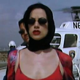 Olga Sesto 飾演 Paulina (segment: "La dama y el obrero")