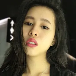 Cynthia Kuang 飾演 New Girlfriend