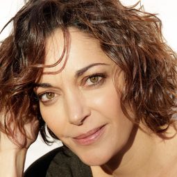 Cristina Plazas - 壞壞愛2:愛回歸演員 飾演Rafaella