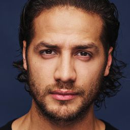 尤瓦·威斯騰多爾普 飾演 Alex