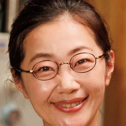 阿南敦子 飾演 Eriko Sugita