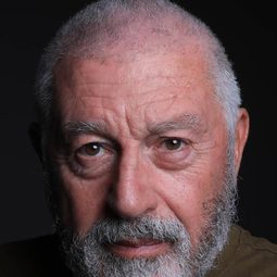 Antonio Catania 飾演 vigile urbano