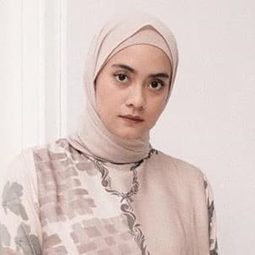Ayudia Bing Slamet - #已婚蜜友編劇