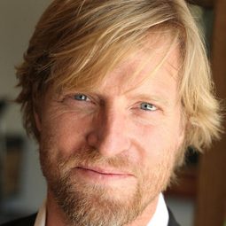 Jeffrey Doornbos - 國定殺戮日：無限狂屠演員 飾演Elijah