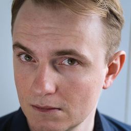 克日什托夫·薩塔拉 飾演 Priest Wojtek