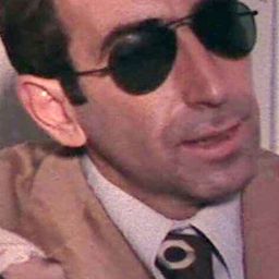 Félix Rotaeta 飾演 Gus