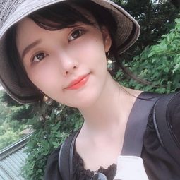 志崎樺音 飾演 Rinko Shirokane (voice)