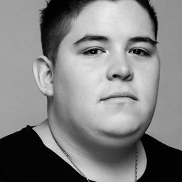 帕可·魯維達 飾演 Agustín "El Chiquis" Corcuera Jr.