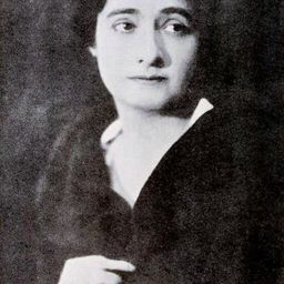 Katherine Hilliker - 第七重天（戰中勞燕）編劇