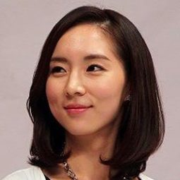 Bae So-eun - Kissing Cousin演員 飾演Ari