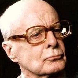 Jacques François 飾演 Jacques Loriol