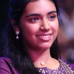 Nikhila Sankar - 愛的角力演員 飾演Raji, Keerthi's Sister