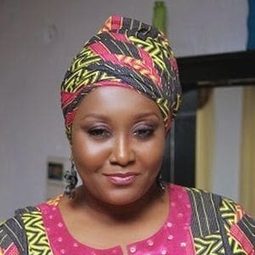 Ebele Okaro-Onyiuke - 珍重愛情演員 飾演Victoria's Mother