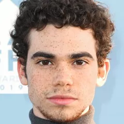 卡麥隆·博伊斯 飾演 