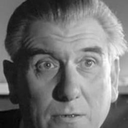 Alexandre Rignault - Lovers of Paris演員 飾演Gourd, building's concierge