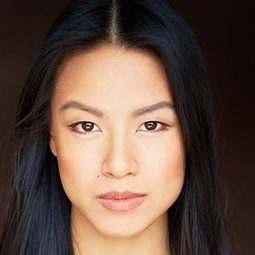 Ann Truong 飾演 Tha
