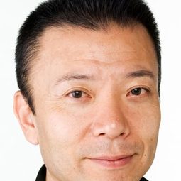 佐藤 晴男 - 映画ドキドキ！プリキュア　マナ結婚！！？未来につなぐ希望のドレス演員 飾演Cinema owner