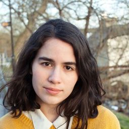 Nathalie Álvarez Mesén - 聖女不祈禱導演