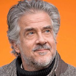 Leopold Witte 飾演 Bernd