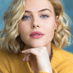 漢娜·馮德魏斯特休森 飾演 Self