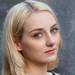 亞歷珊德拉·凱爾 - DISconnected演員 飾演Shelly